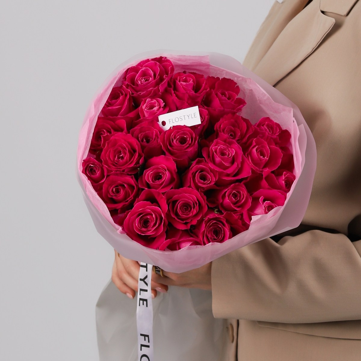 yarkij buket malinovye 25 roz 3